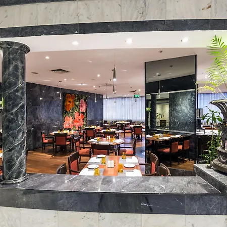 Radisson Blu Hotel 4*