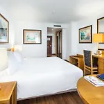 Radisson Blu מלון 4*